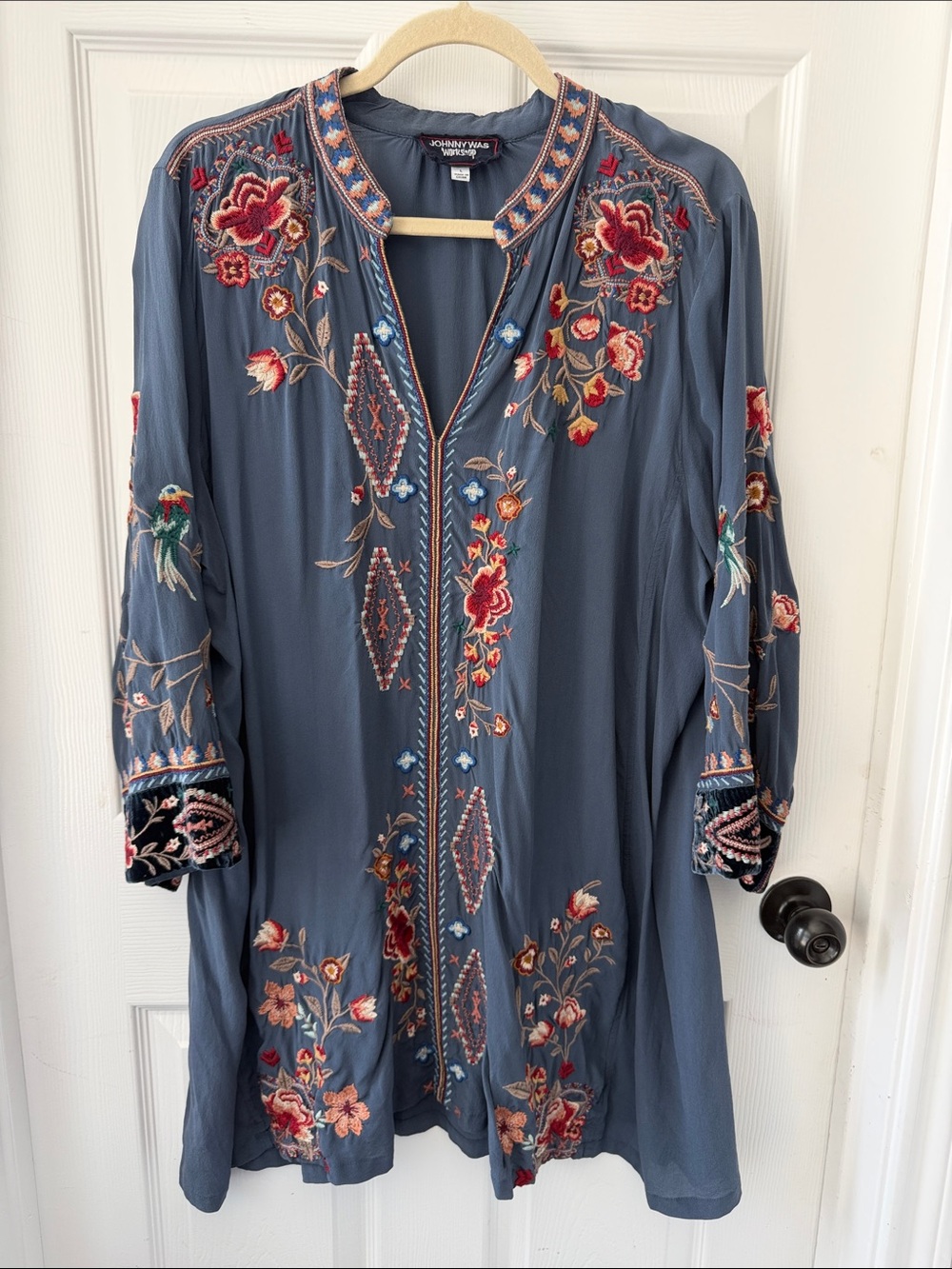 NWOT Johnny Was Slate Blue Embroidered Floral Tunic